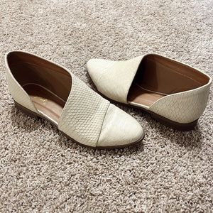snake skin tan flats